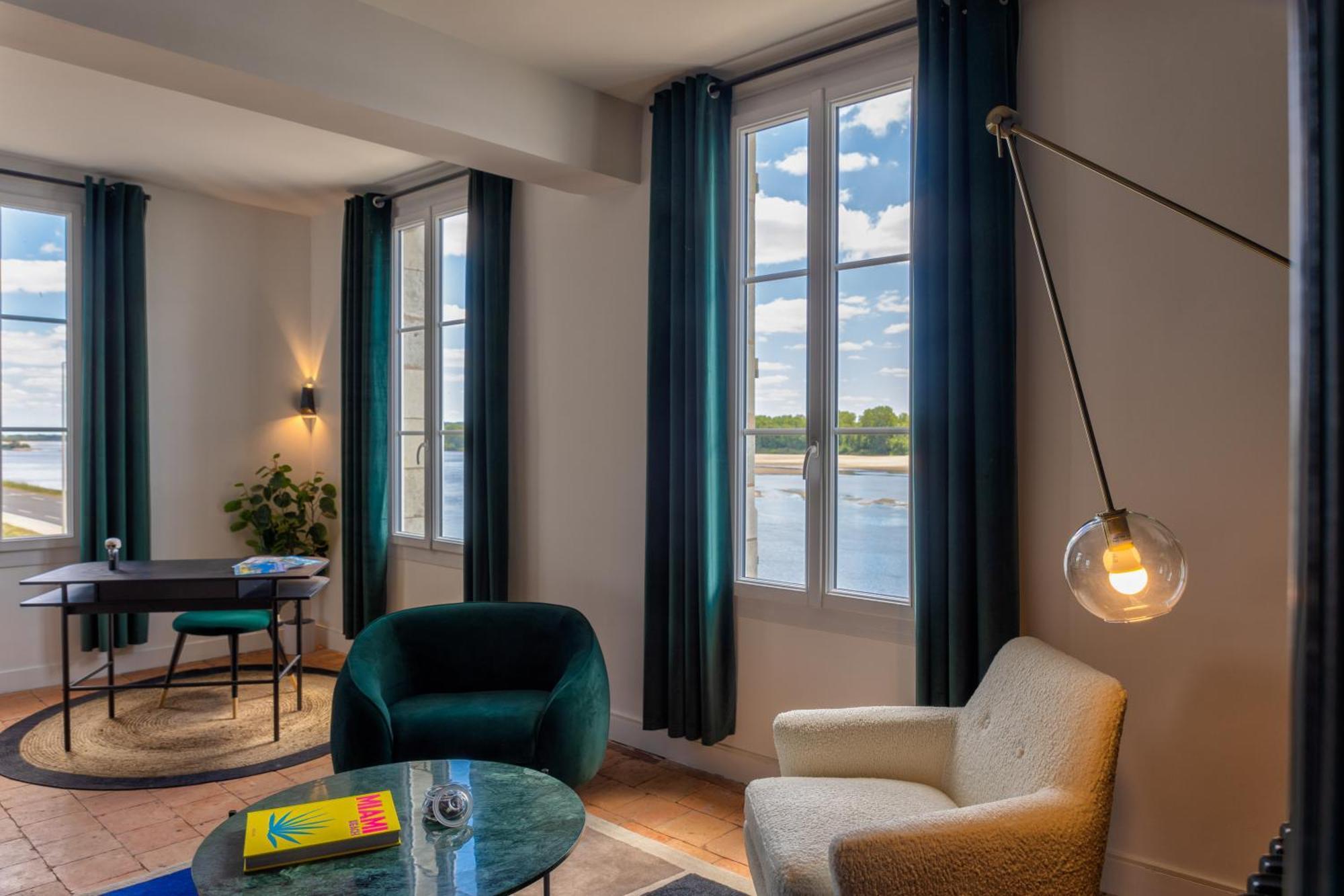Casa Mila & Spa - Maison D'Hotes Raffinee Vue Loire, Spa & Piscine Saint-Mathurin  Екстериор снимка